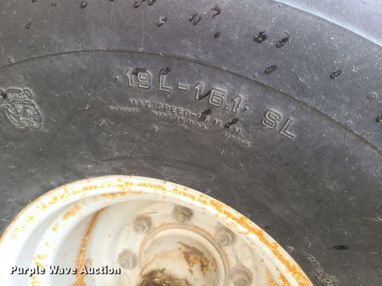 image for item JG9338 Willmar Super 600  spreader