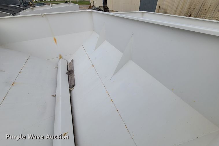 image for item JG9338 Willmar Super 600  spreader