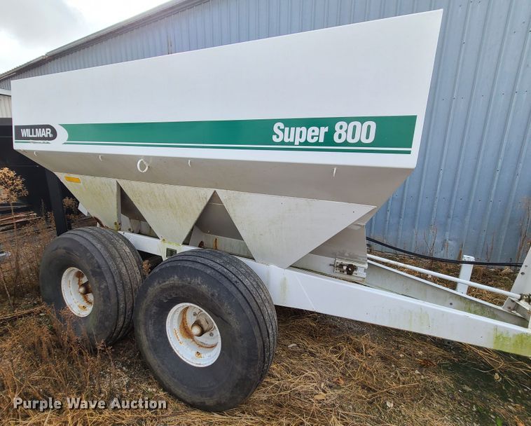 image for item JG9341 Willmar Super 600  spreader