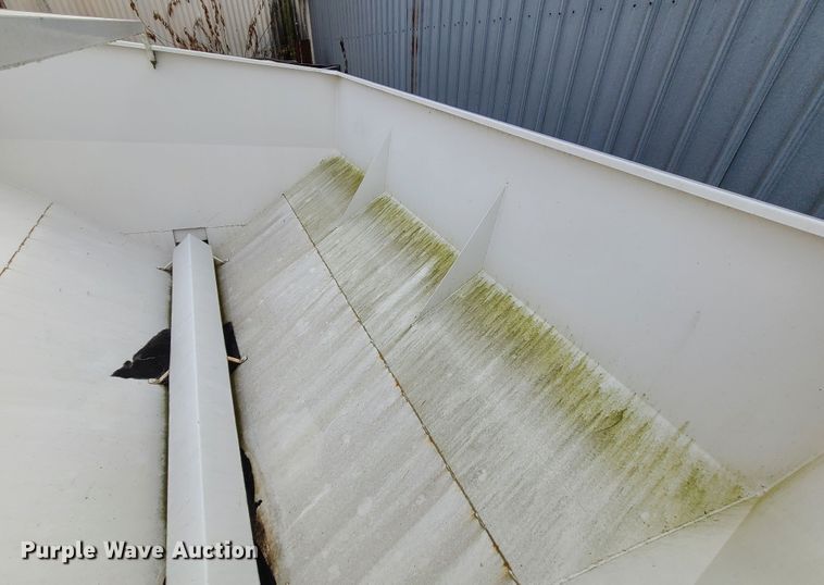 image for item JG9341 Willmar Super 600  spreader