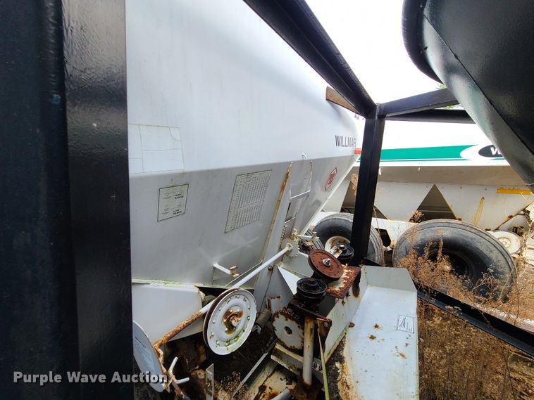 image for item JG9341 Willmar Super 600  spreader