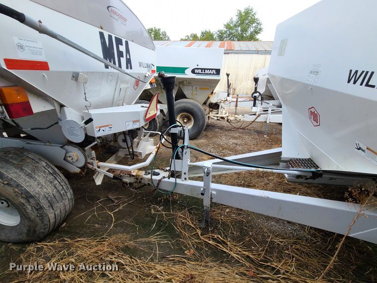 image for item JG9341 Willmar Super 600  spreader