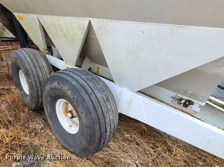 image for item JG9341 Willmar Super 600  spreader