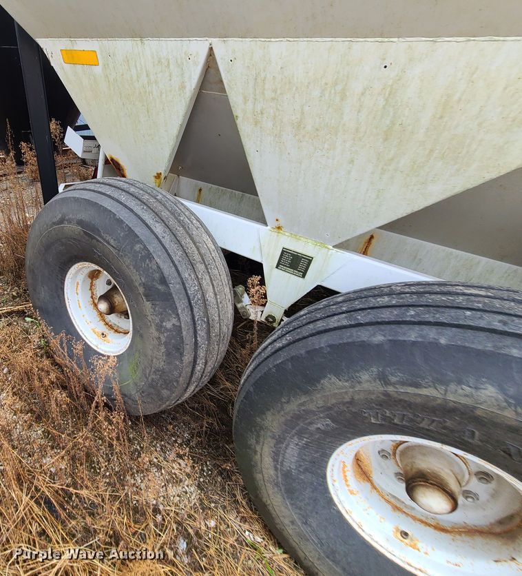 image for item JG9341 Willmar Super 600  spreader