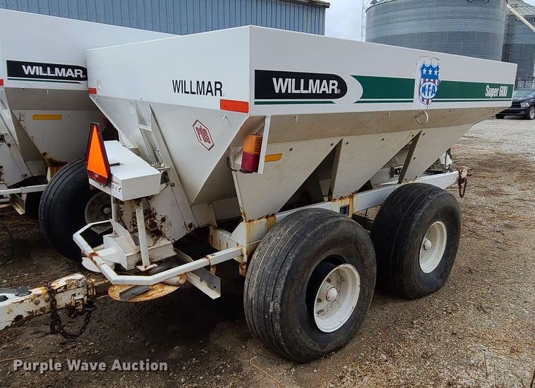 image for item JG9342 Willmar Super 600  spreader