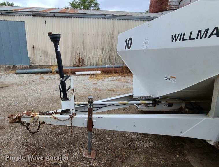 image for item JG9342 Willmar Super 600  spreader