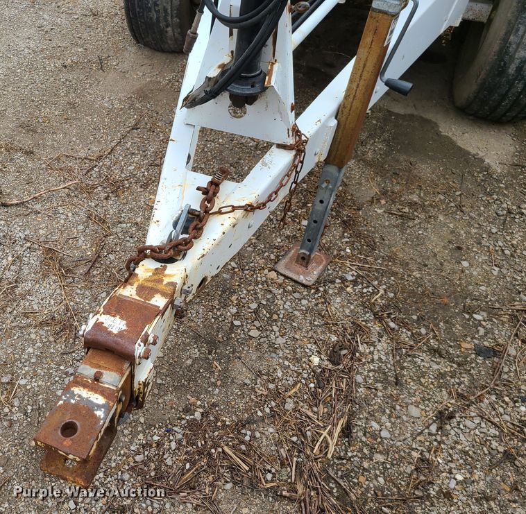 image for item JG9342 Willmar Super 600  spreader