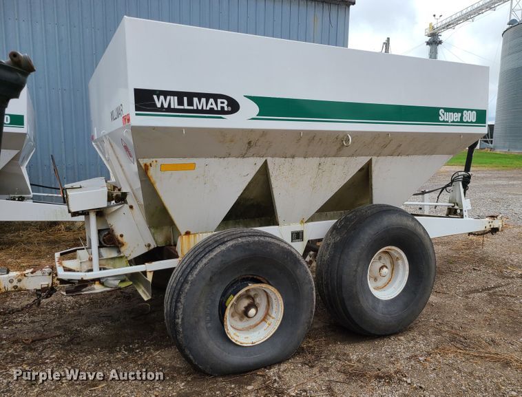 image for item JG9343 Willmar Super 600  spreader
