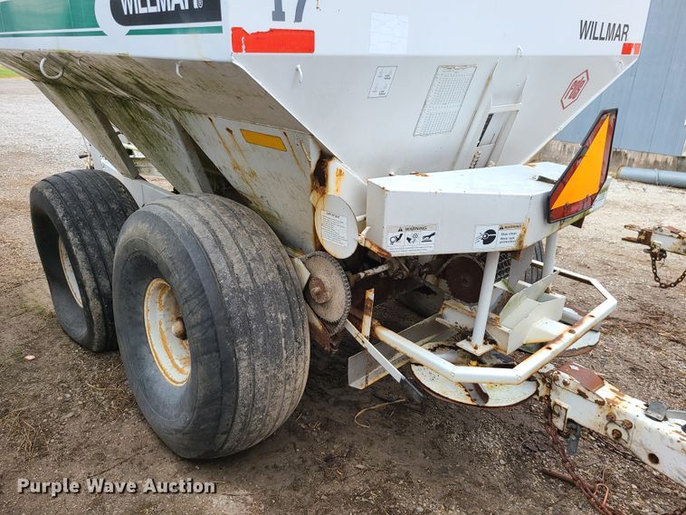 image for item JG9343 Willmar Super 600  spreader