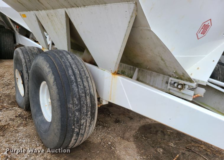 image for item JG9343 Willmar Super 600  spreader