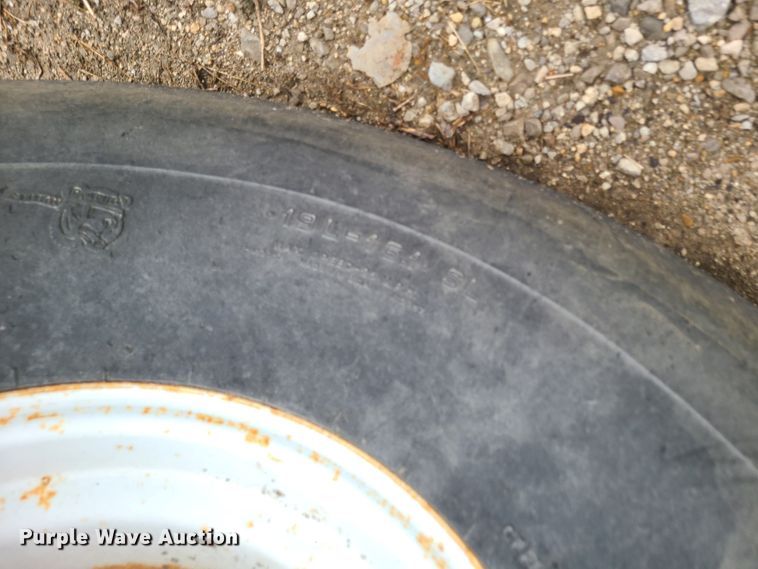 image for item JG9343 Willmar Super 600  spreader