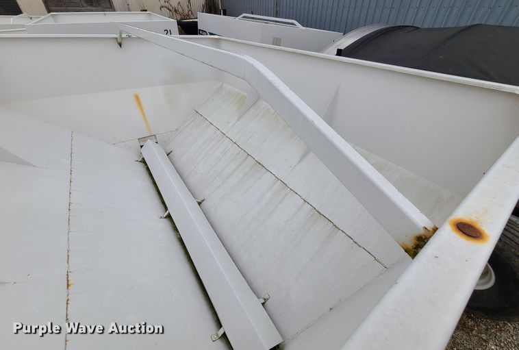 image for item JG9343 Willmar Super 600  spreader