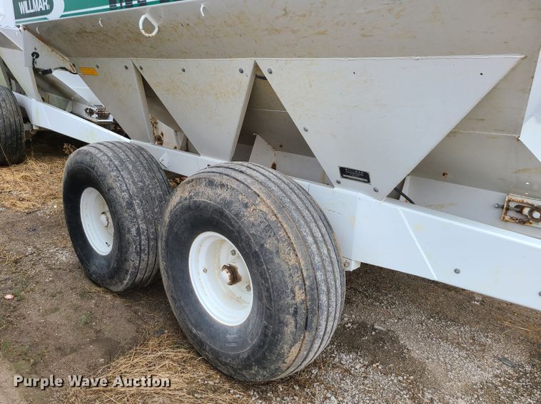 image for item JG9344 Willmar Super 600  spreader