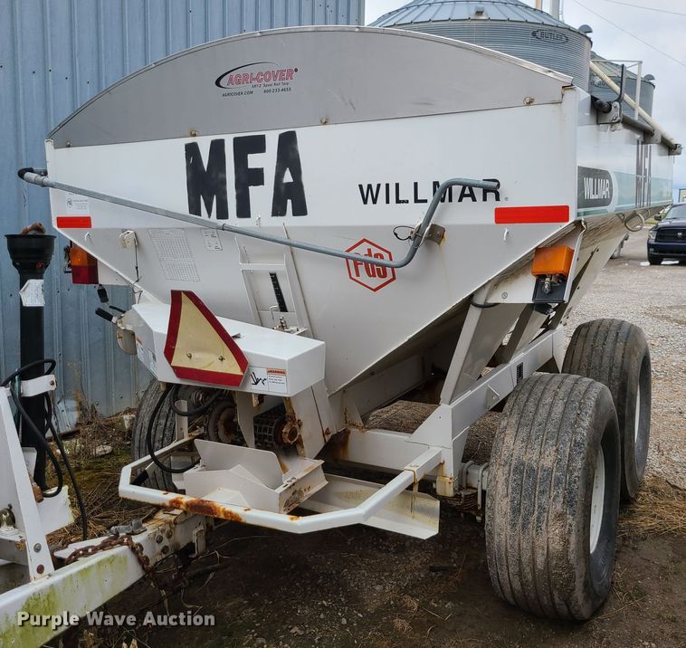 image for item JG9344 Willmar Super 600  spreader