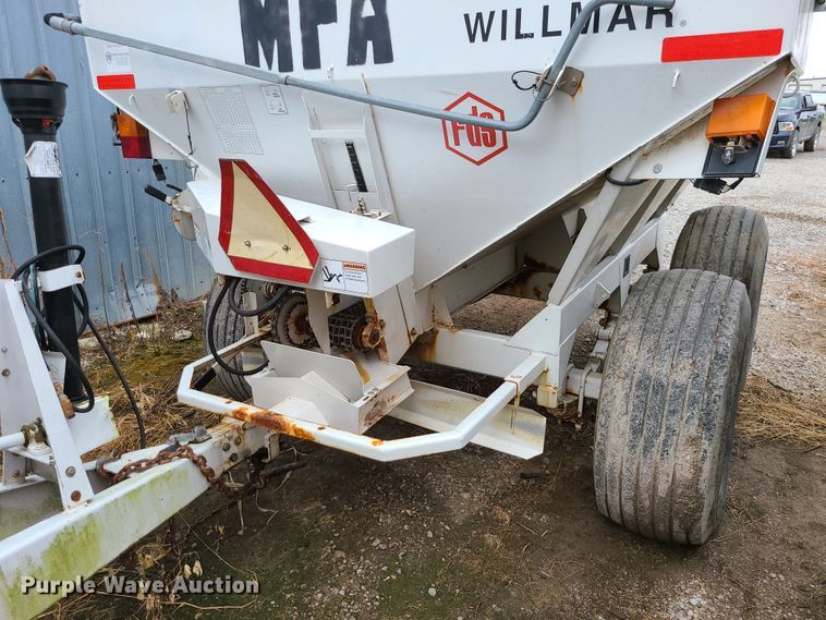 image for item JG9344 Willmar Super 600  spreader