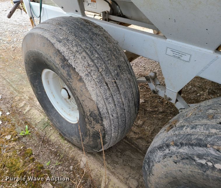 image for item JG9344 Willmar Super 600  spreader