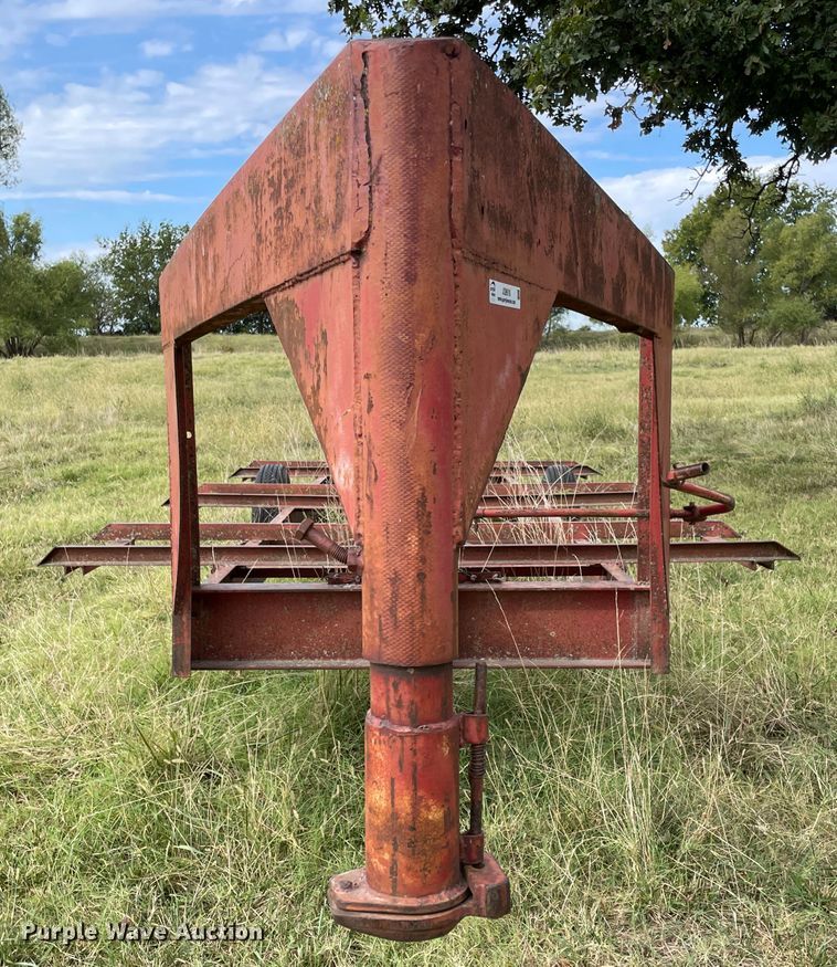 image for item JQ9518 Hay bale trailer