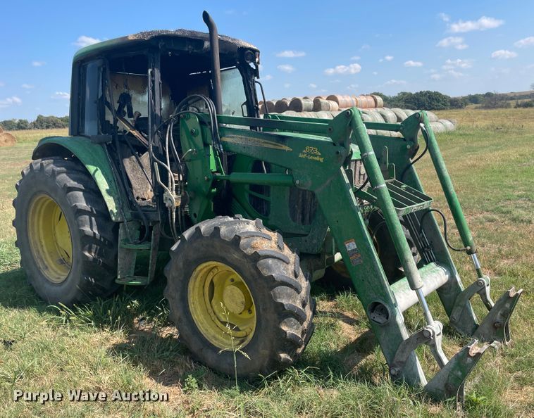 image for item JQ9528 2011 John Deere 6430  tractor