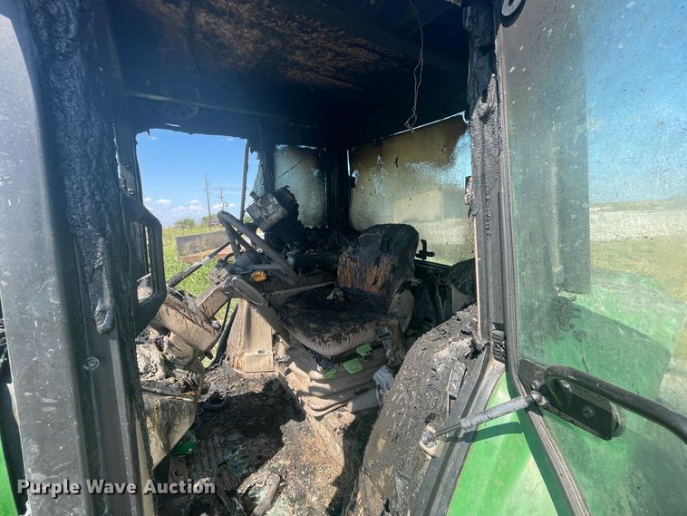 image for item JQ9528 2011 John Deere 6430  tractor