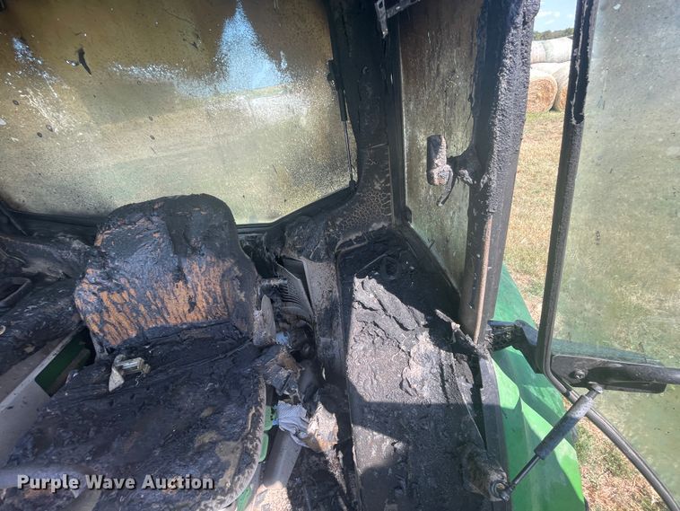 image for item JQ9528 2011 John Deere 6430  tractor