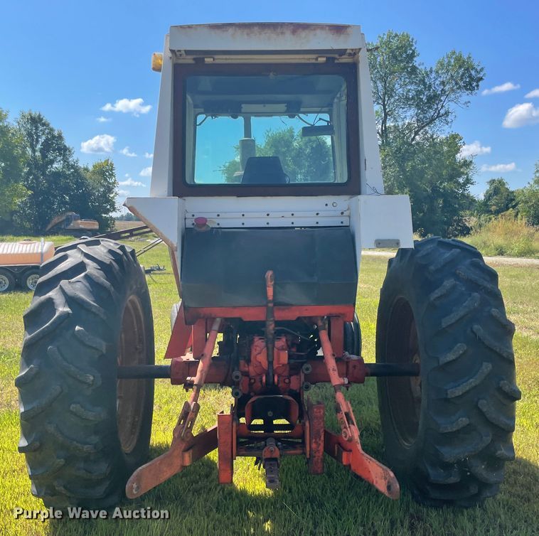 image for item JQ9556 1974 Case 1070  Agri-King tractor