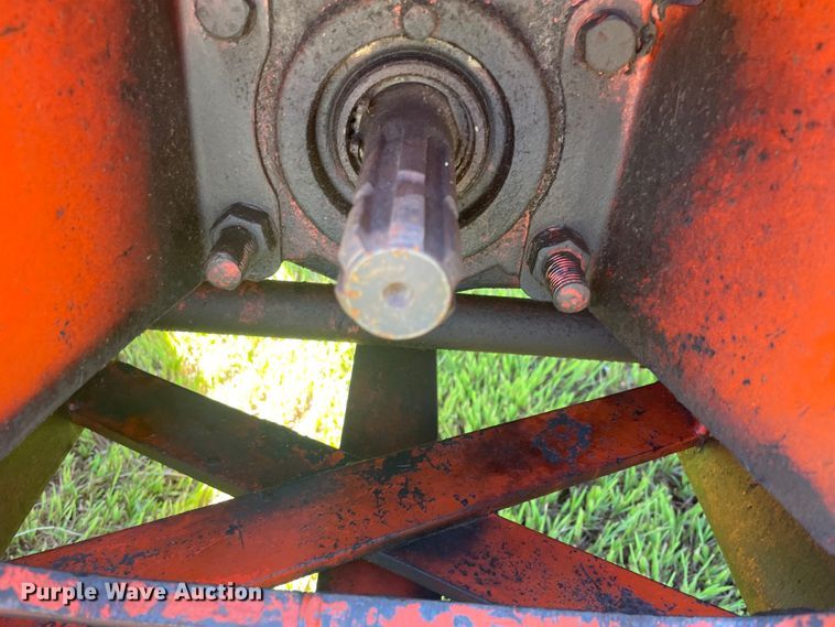image for item JQ9556 1974 Case 1070  Agri-King tractor