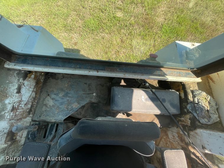 image for item JQ9556 1974 Case 1070  Agri-King tractor
