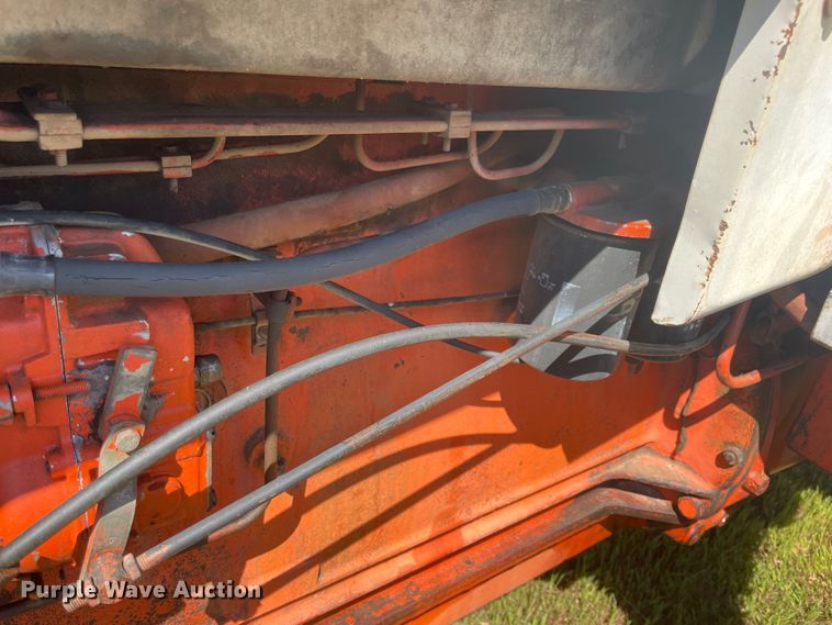 image for item JQ9556 1974 Case 1070  Agri-King tractor