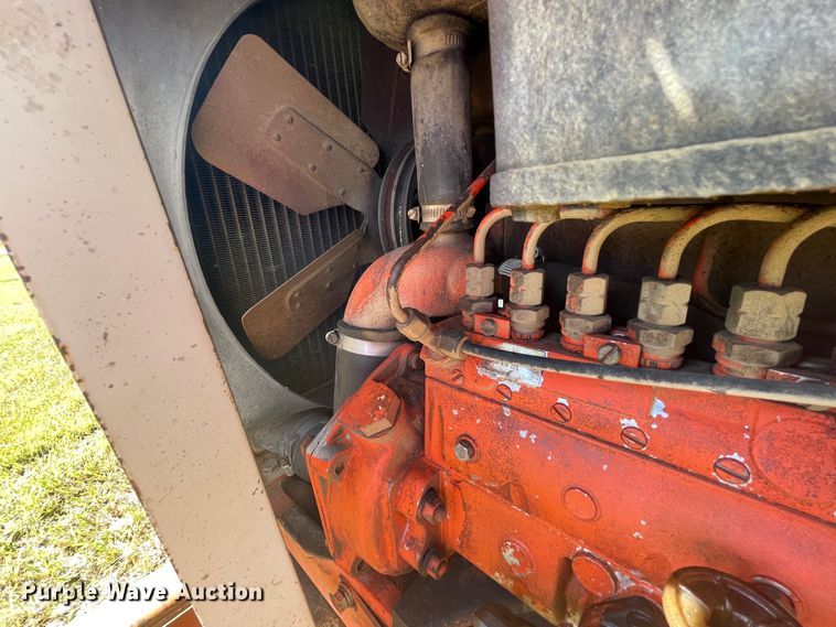 image for item JQ9556 1974 Case 1070  Agri-King tractor
