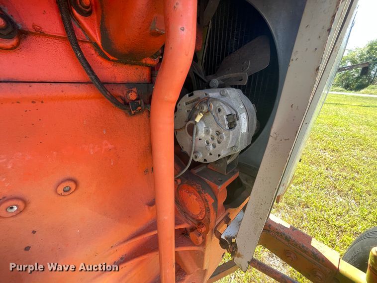 image for item JQ9556 1974 Case 1070  Agri-King tractor