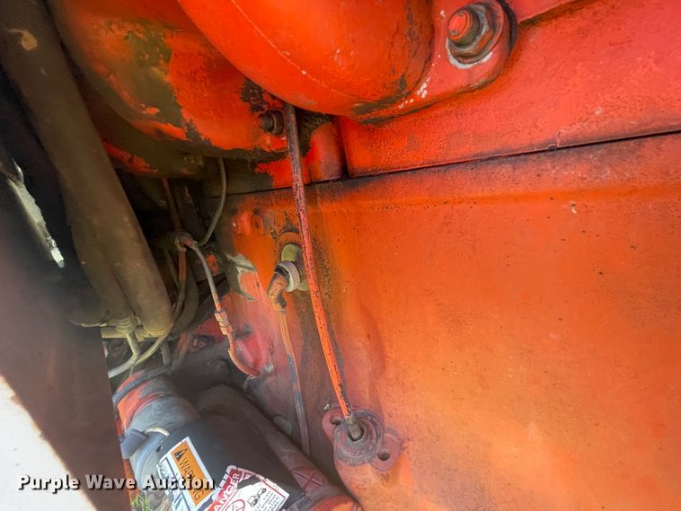 image for item JQ9556 1974 Case 1070  Agri-King tractor