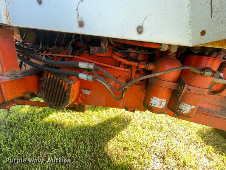 image for item JQ9556 1974 Case 1070  Agri-King tractor