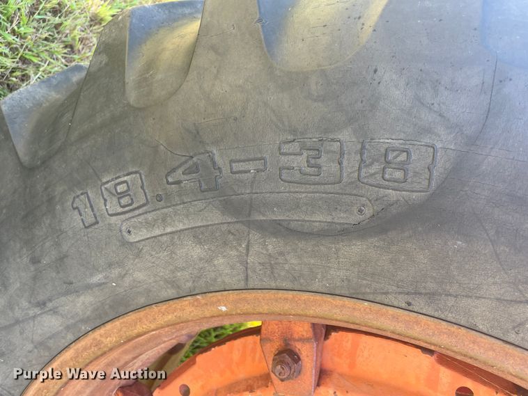 image for item JQ9556 1974 Case 1070  Agri-King tractor