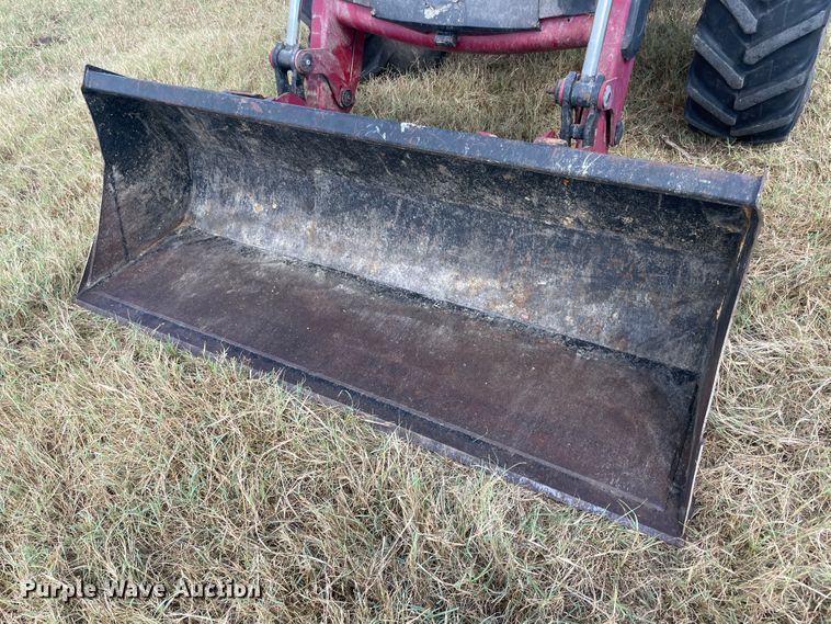 image for item JQ9570 2008 Case IH Farmall 105U  MFWD tractor