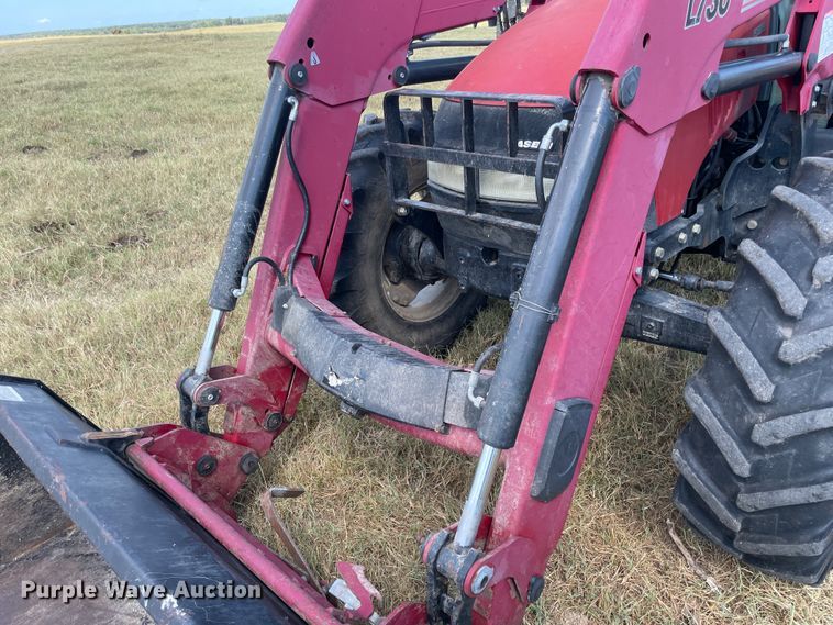 image for item JQ9570 2008 Case IH Farmall 105U  MFWD tractor