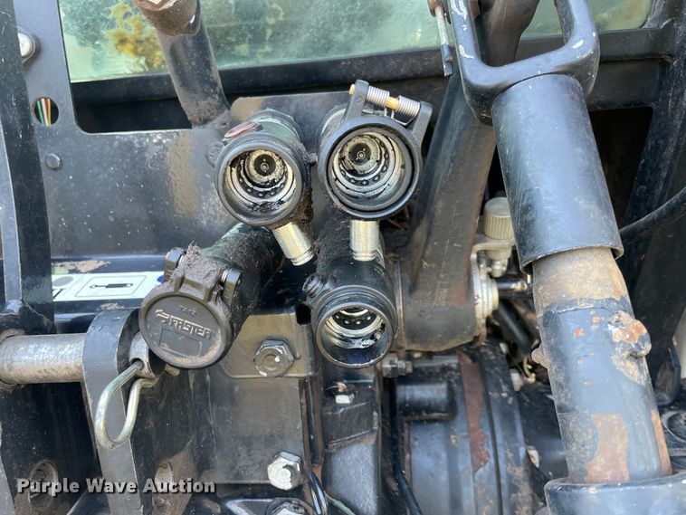 image for item JQ9570 2008 Case IH Farmall 105U  MFWD tractor