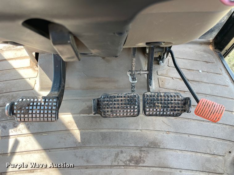 image for item JQ9570 2008 Case IH Farmall 105U  MFWD tractor