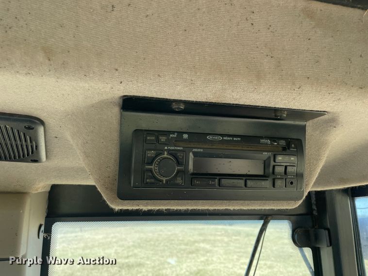 image for item JQ9570 2008 Case IH Farmall 105U  MFWD tractor