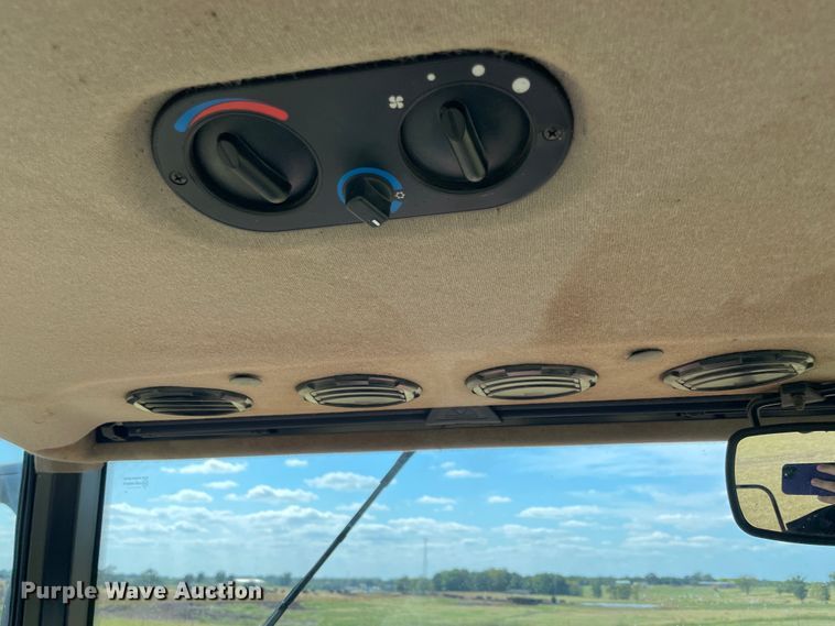 image for item JQ9570 2008 Case IH Farmall 105U  MFWD tractor