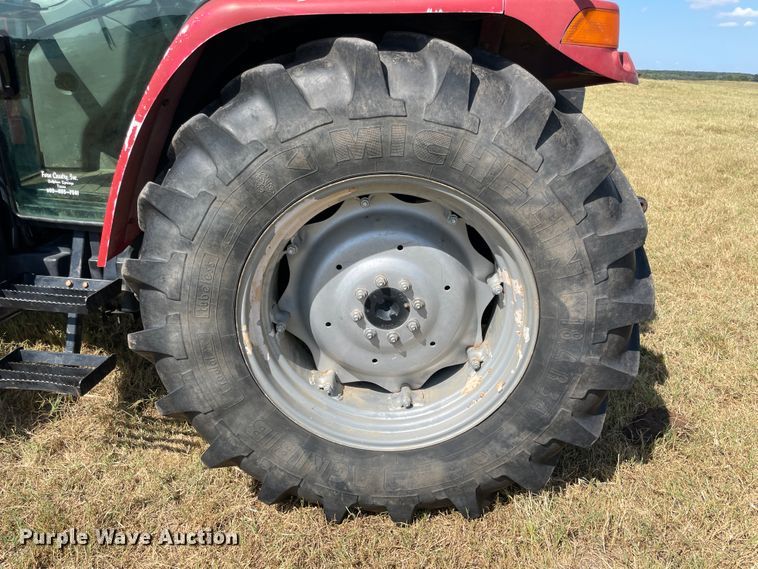 image for item JQ9570 2008 Case IH Farmall 105U  MFWD tractor