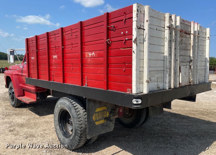 image for item JQ9571 1970 Ford F600  grain truck