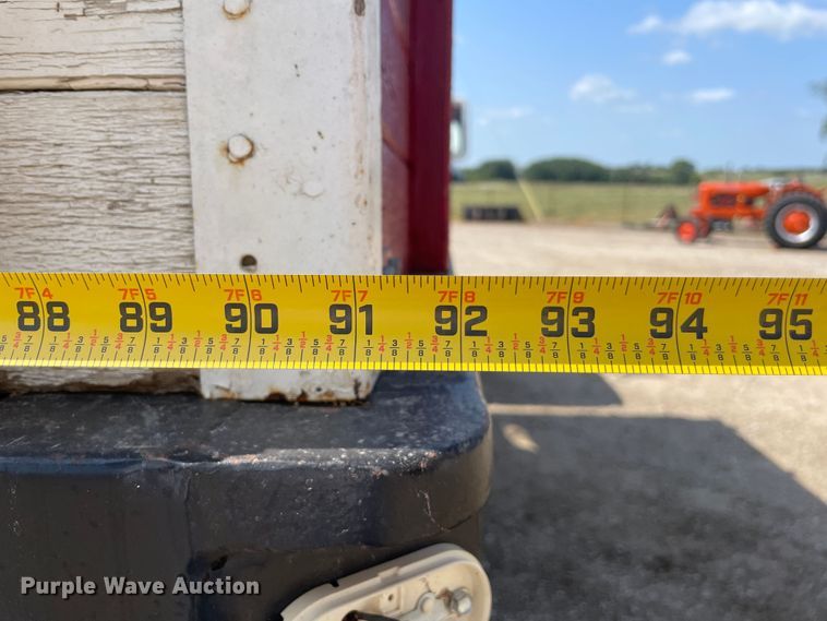 image for item JQ9571 1970 Ford F600  grain truck