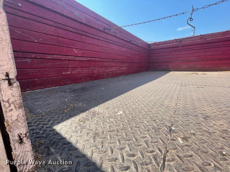 image for item JQ9571 1970 Ford F600  grain truck