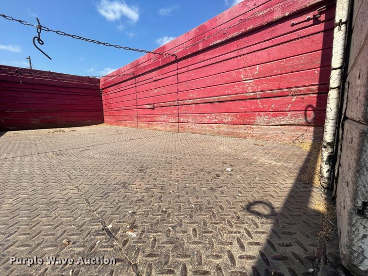 image for item JQ9571 1970 Ford F600  grain truck