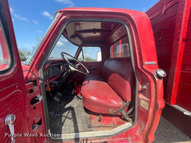 image for item JQ9571 1970 Ford F600  grain truck