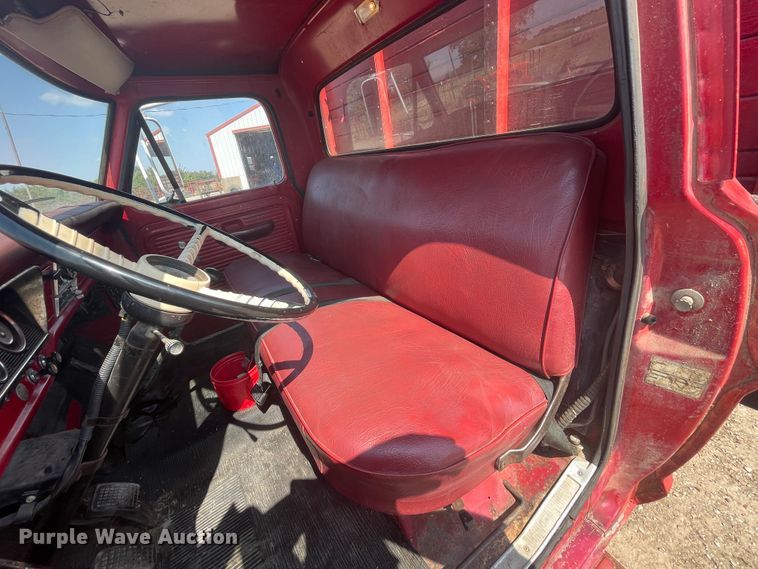 image for item JQ9571 1970 Ford F600  grain truck