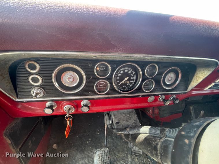 image for item JQ9571 1970 Ford F600  grain truck