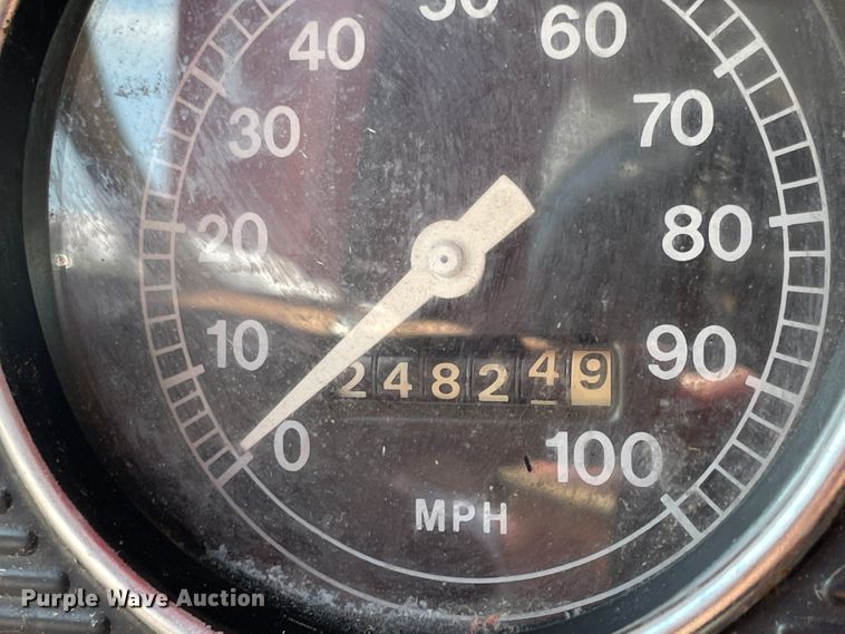 image for item JQ9571 1970 Ford F600  grain truck