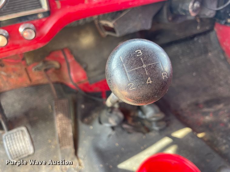 image for item JQ9571 1970 Ford F600  grain truck