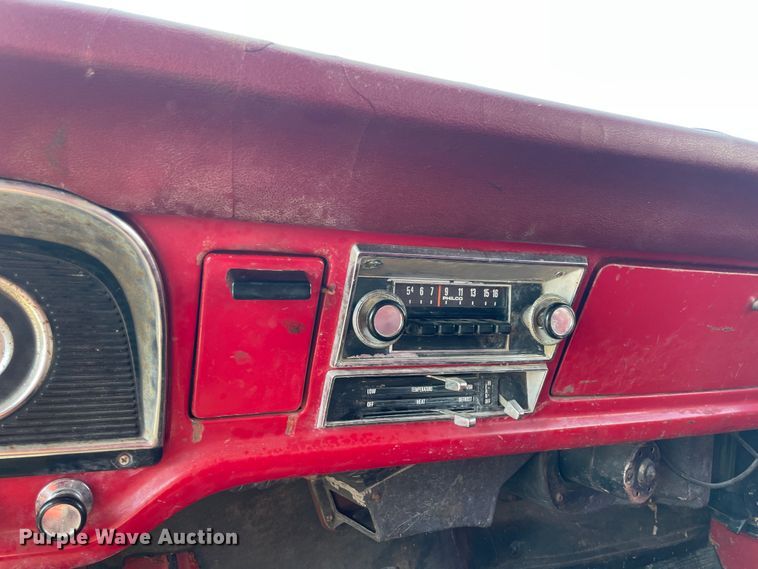 image for item JQ9571 1970 Ford F600  grain truck